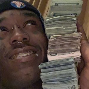 Meet your Posher, Mia